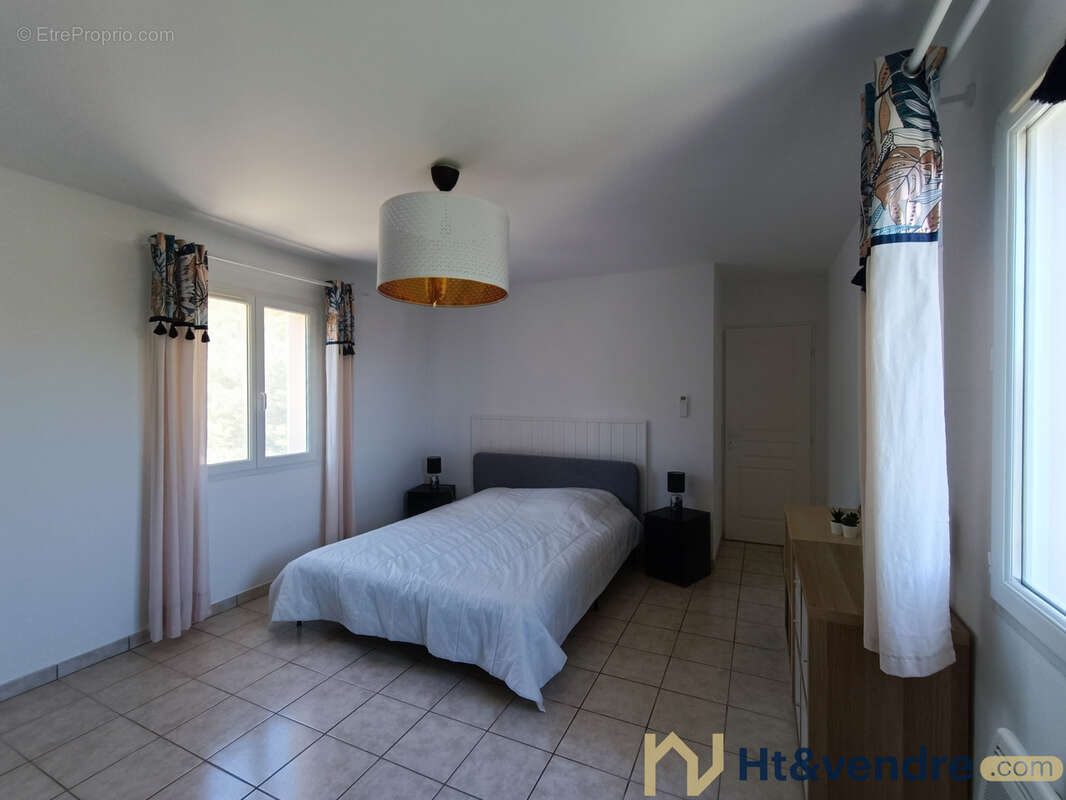 Maison à HYERES