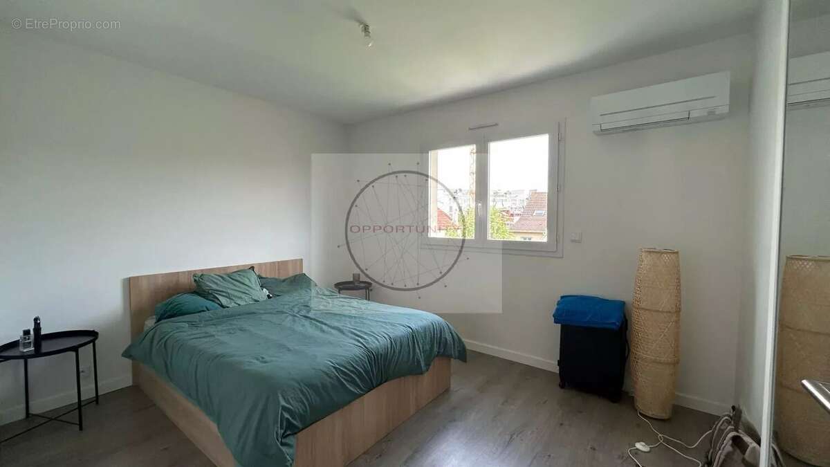 Maison à CHENNEVIERES-SUR-MARNE