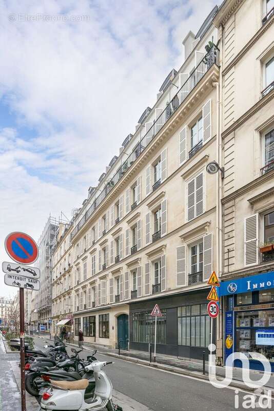 Photo 5 - Parking à PARIS-9E