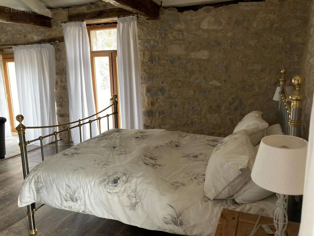 ch 1 bis etage - Maison à CAHORS