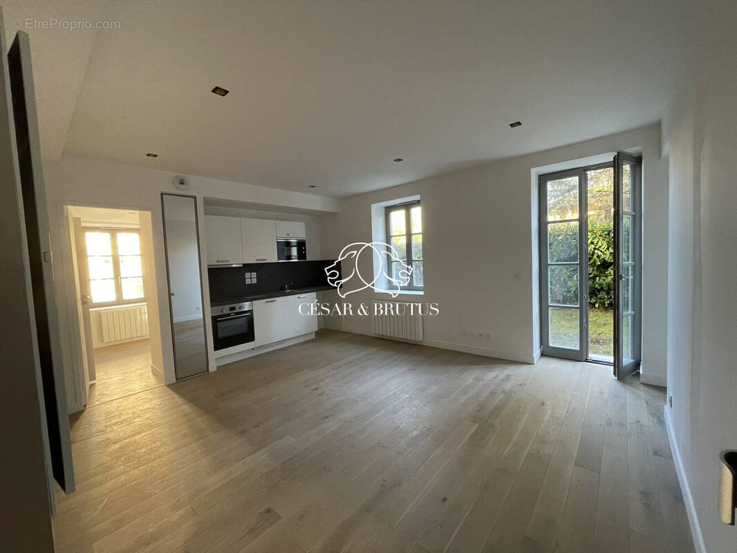 Appartement à TASSIN-LA-DEMI-LUNE