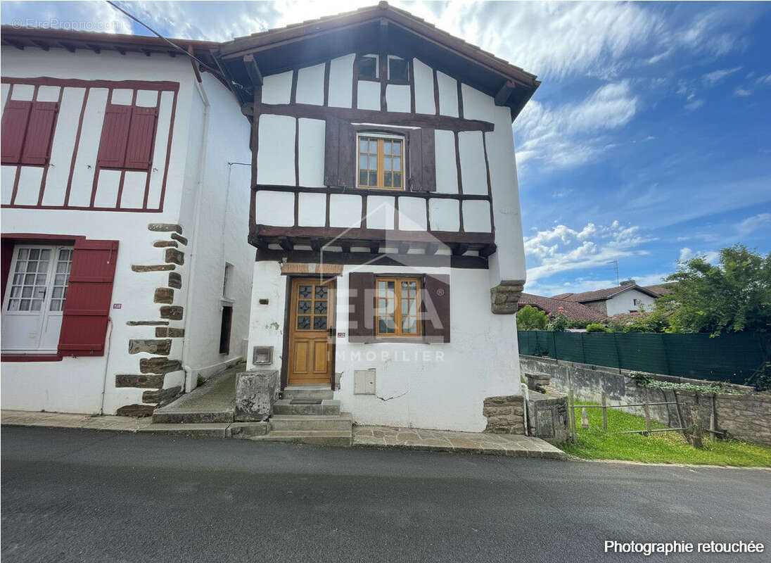 La Bastide Clairence - Vente Maison - au coeur du village ! - photo 8