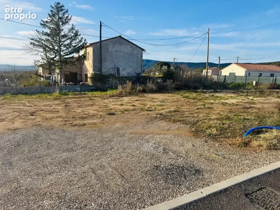 Terrain à POURRIERES