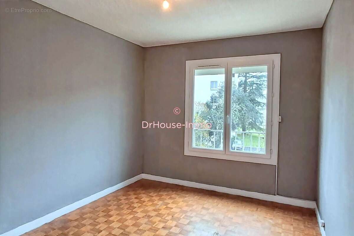 Appartement à BILLERE