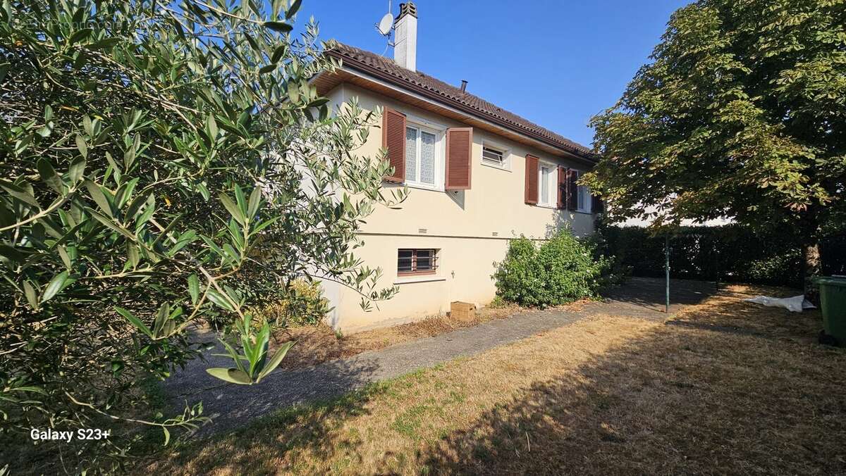 Maison 93 m² à Niort  - photo 2