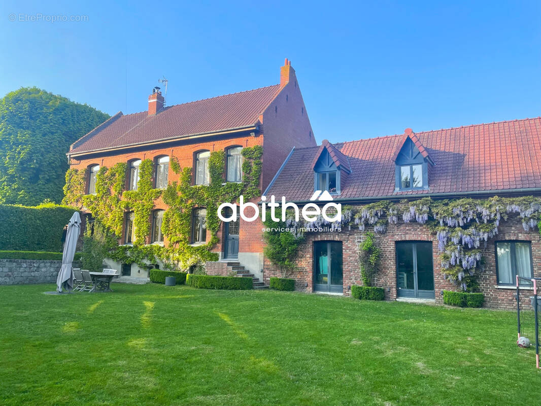 Maison à FRESNES-LES-MONTAUBAN