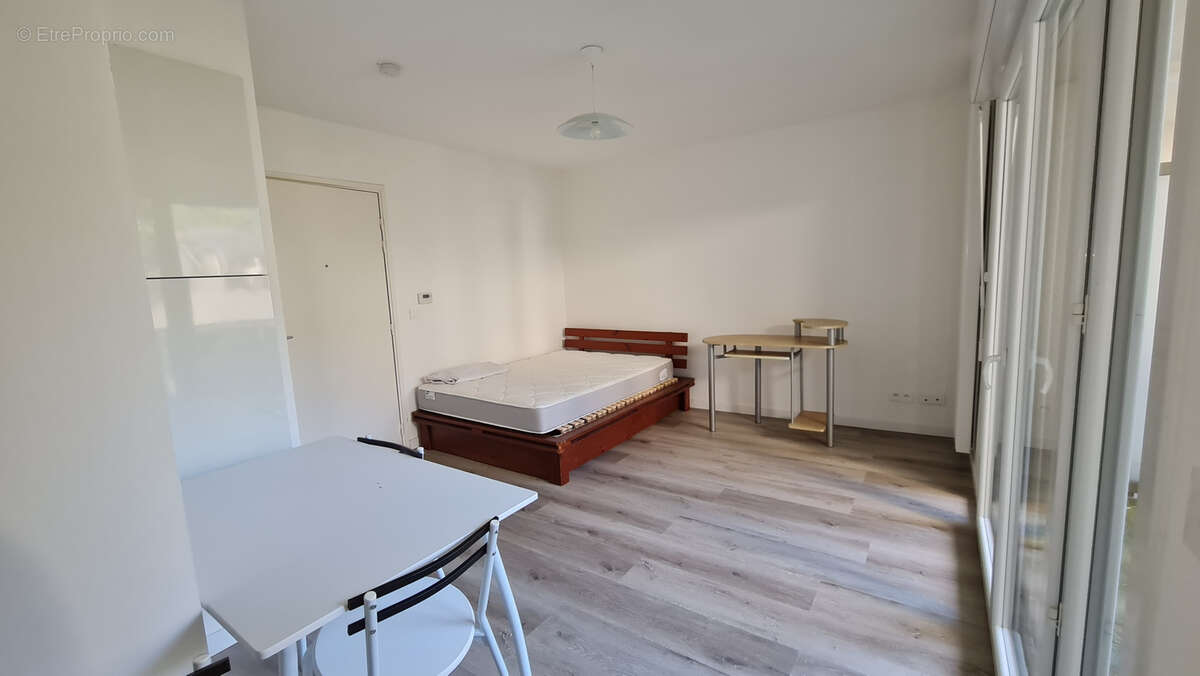 Appartement à BURES-SUR-YVETTE