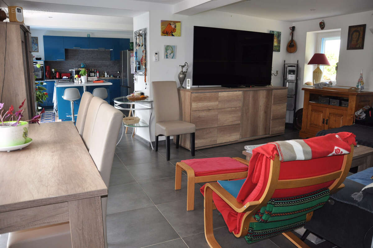 Maison à SAINT-PIERRE-LAVAL