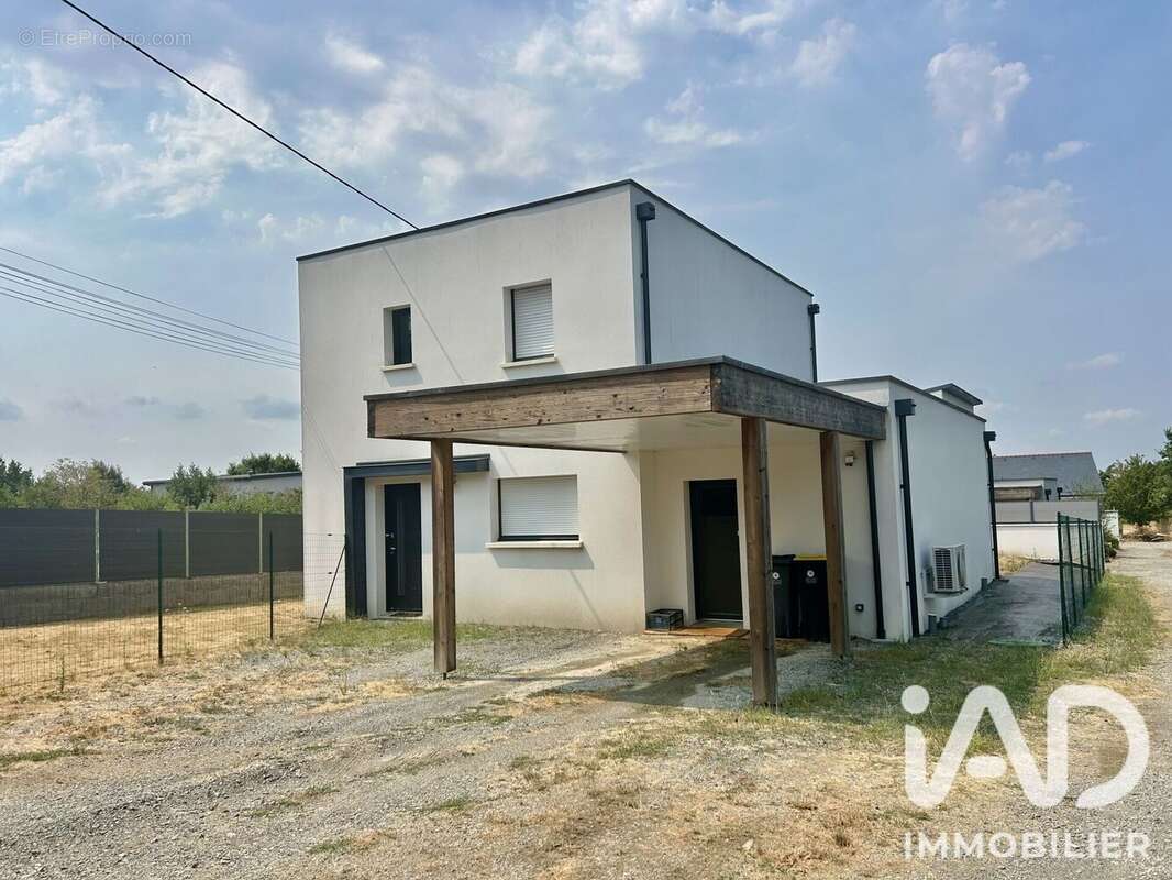 Maison 114 m² à Murs-Erigne  - photo 2
