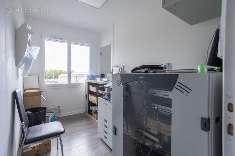 Commerce à PARAY-LE-MONIAL