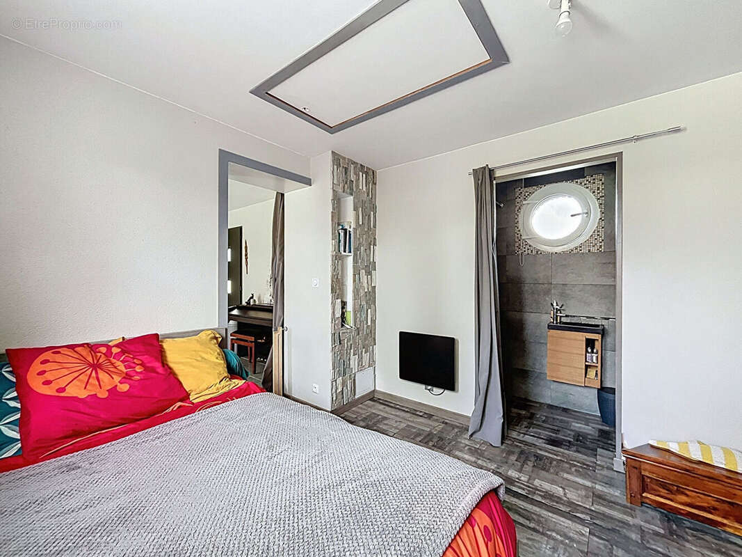 Maison à SAINT-MELOIR-DES-ONDES