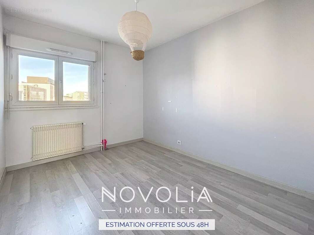 Appartement à LYON-8E