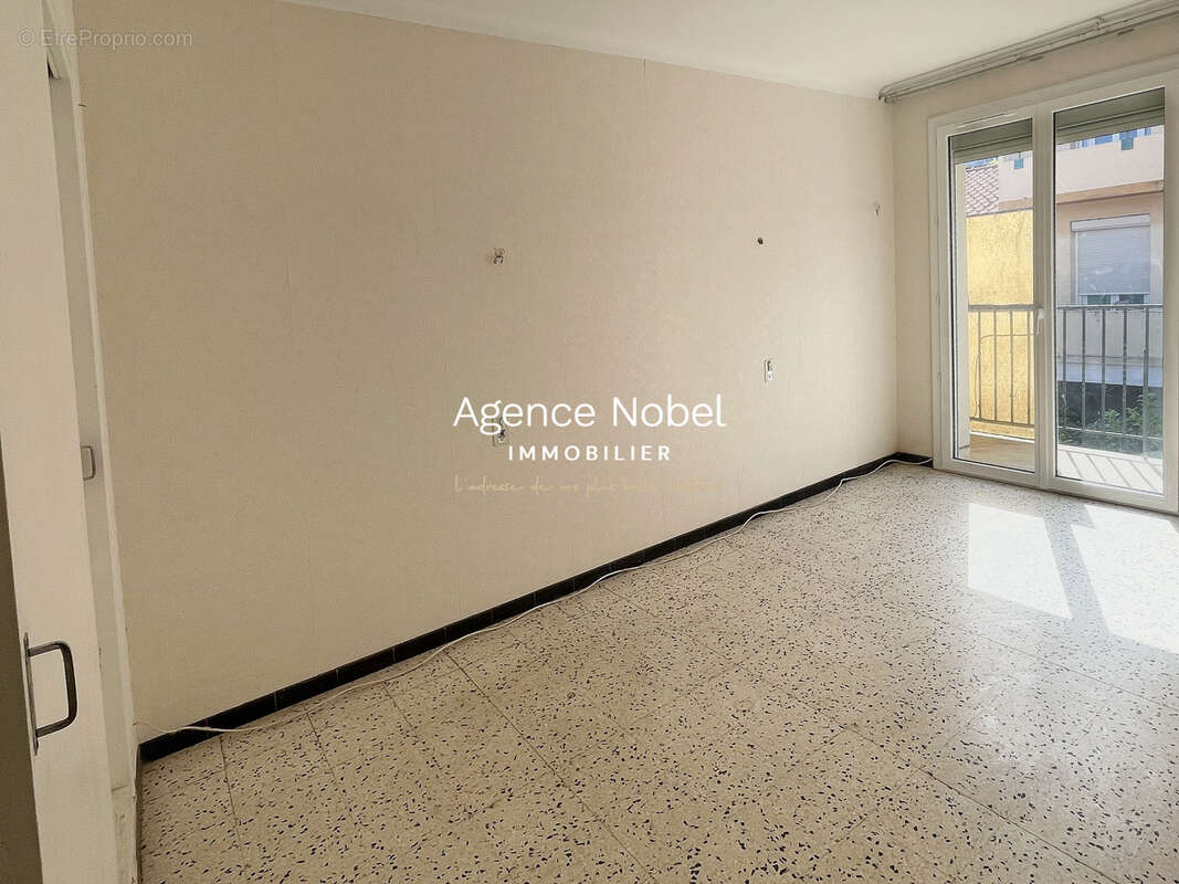 À VENDRE   Appartement T4 avec garage, cave, jardin et balcons à Perpignan - photo 9