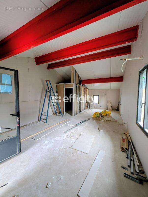 Maison à VENDAYS-MONTALIVET