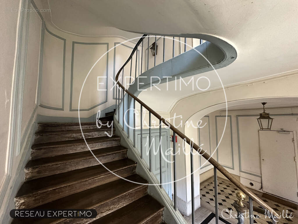 Appartement ancien Versailles Notre-Dame - photo 3