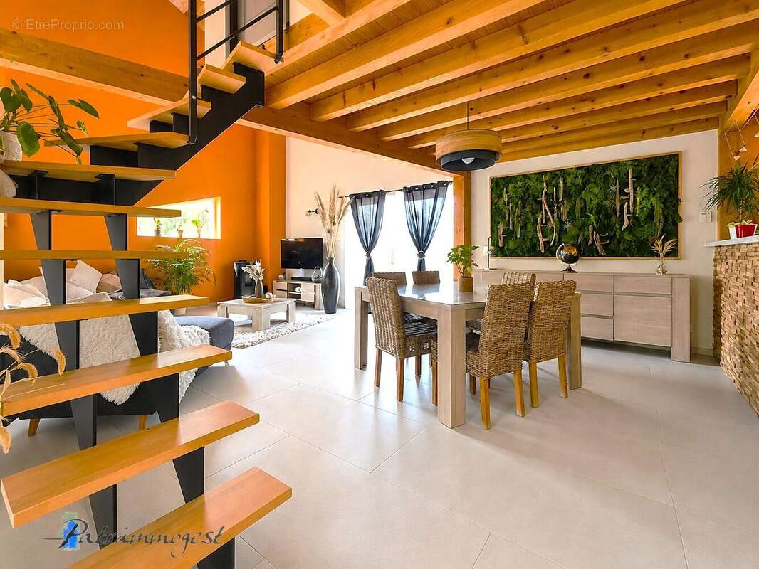 Maison à MIZERIEUX