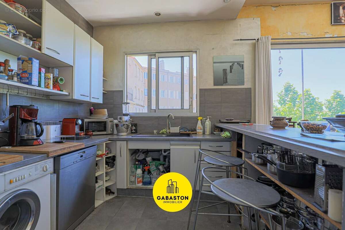 Appartement à MARSEILLE-1E
