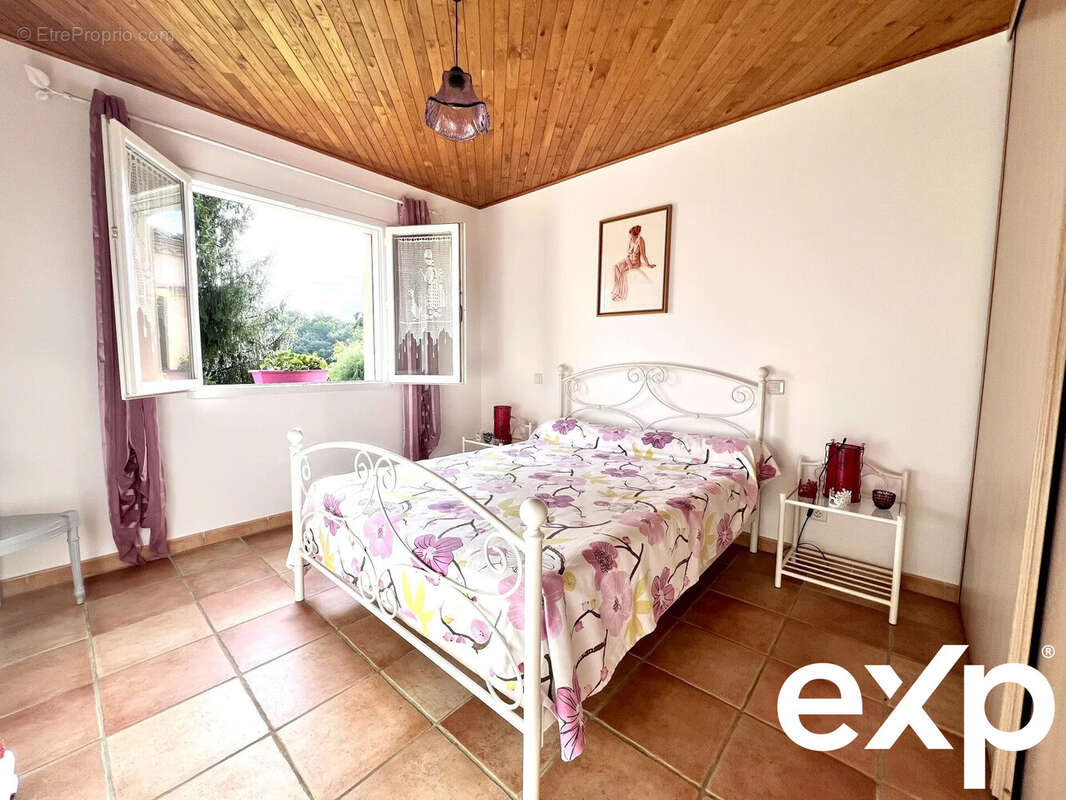 Maison à SAINT-SAUVEUR