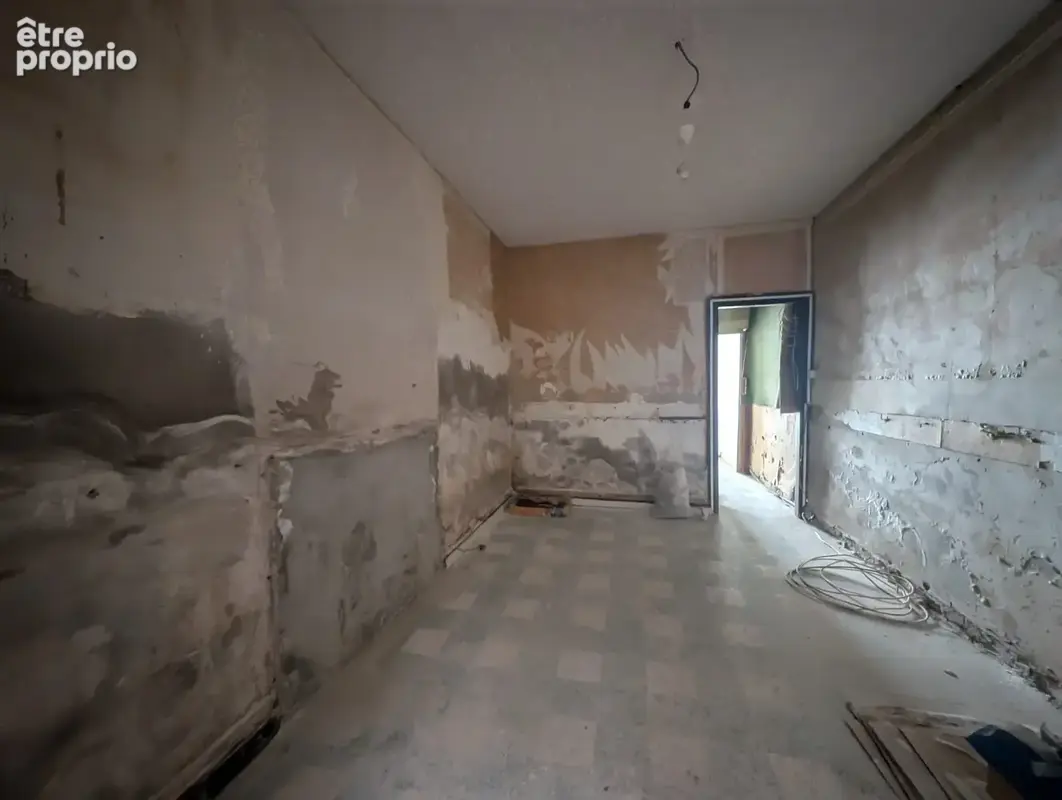 Maison à rénover avec local commercial et appartement à LEZIGNAN CORBIERES - photo 7