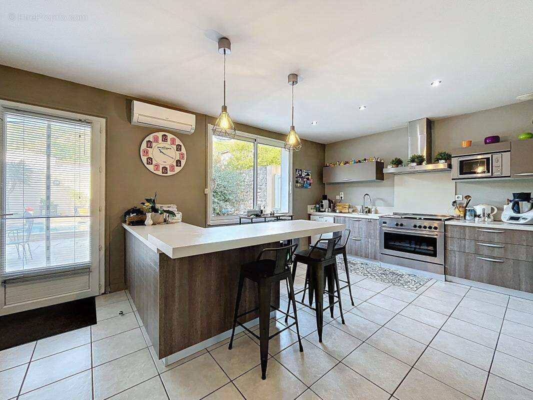 Maison à TOURNON-SUR-RHONE