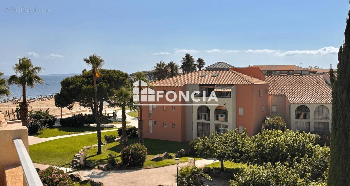 Appartement à LA LONDE-LES-MAURES