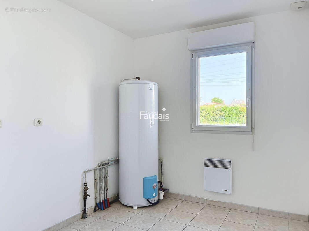Maison 89 m² à Roncey  - photo 7