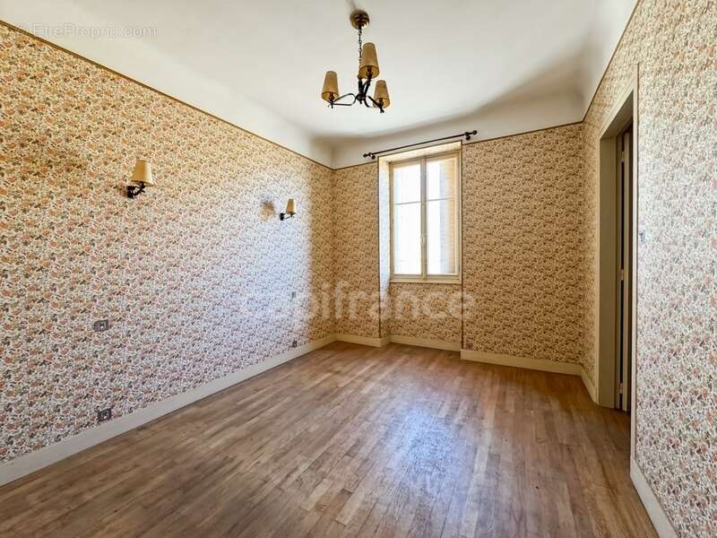 Maison à CHATEAU-CHINON(VILLE)