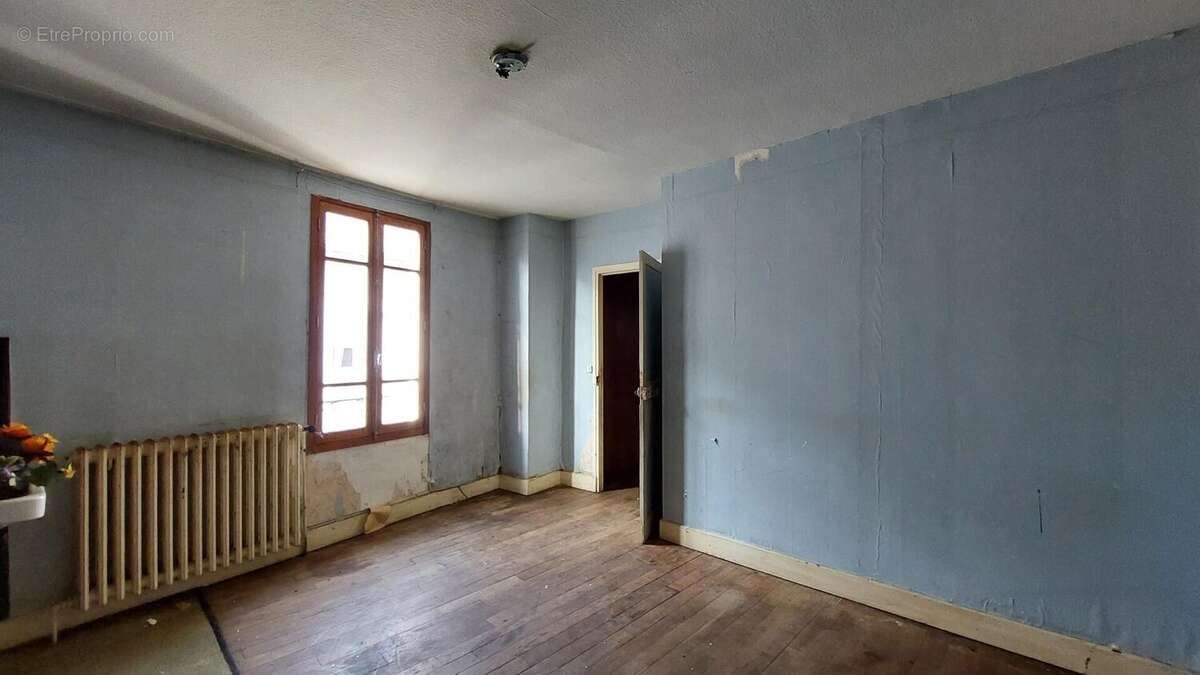 Photo 3 - Appartement à CHATEAU-CHINON(VILLE)