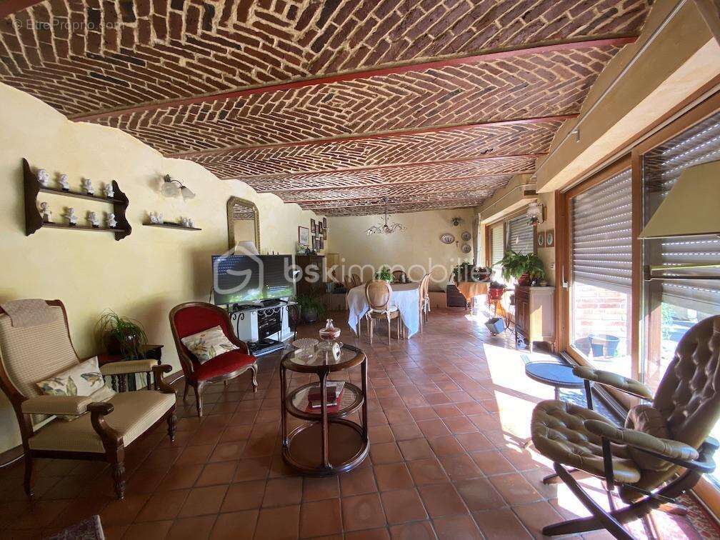 Antoine Rafart BSK Immobilier vous présente cette très belle maison de famille de 195 m2 habitables, 4 chambres, 800 m2 de terra - photo 6