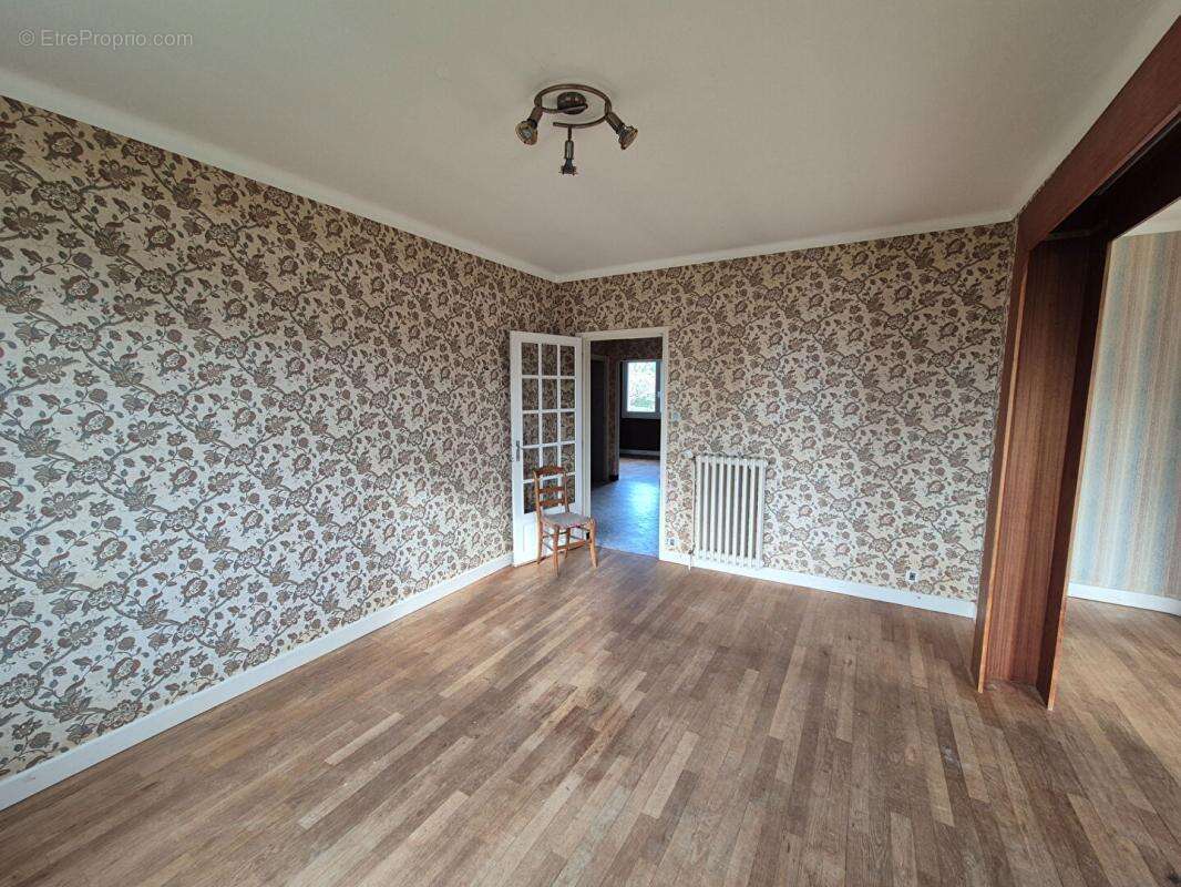 Maison Montaignac Sur Doustre 7 pièce(s) 204 m2 - photo 4