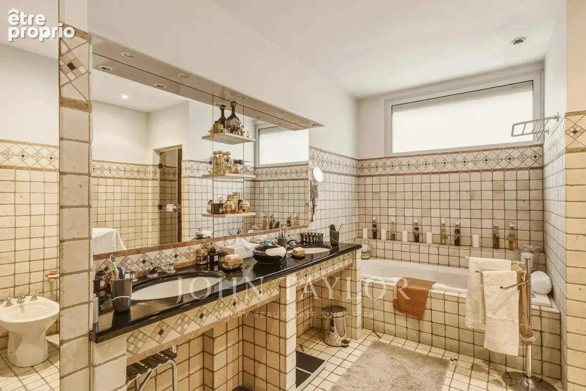 Villa d’architecte – parc paysager de 3 000 m² – piscine – pool house – dépendance - photo 13