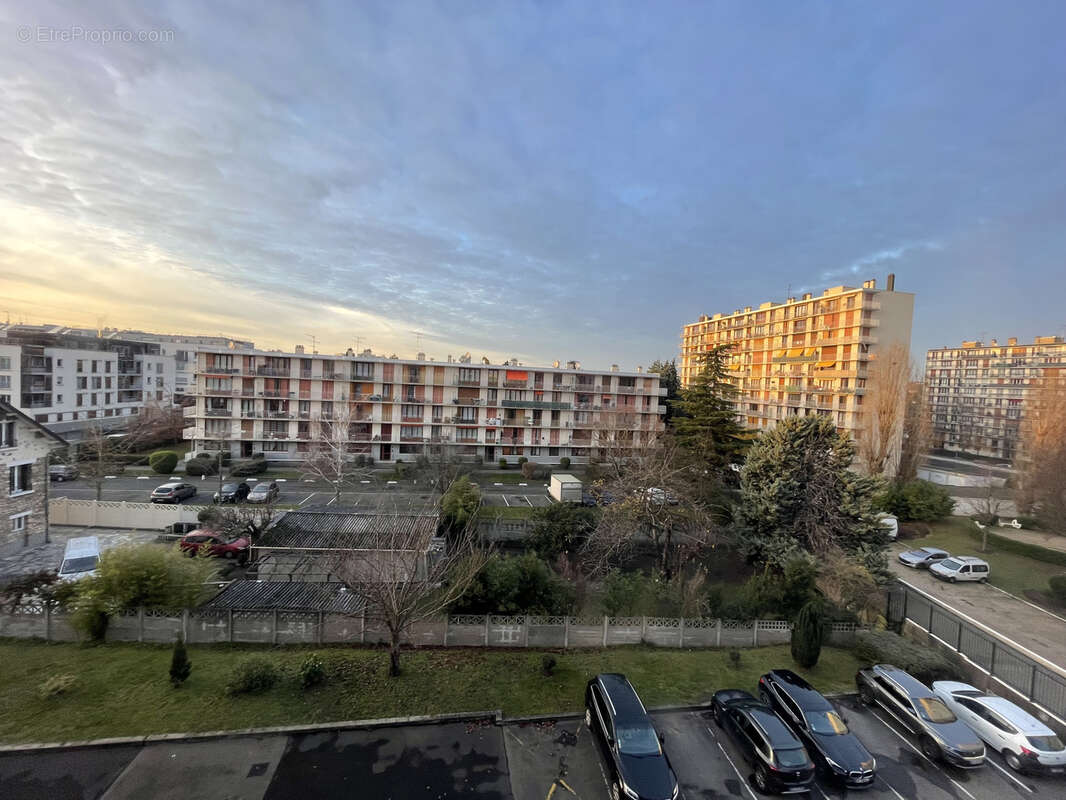 Appartement à EPINAY-SUR-SEINE