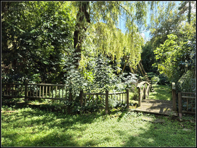 Maison à MONCRABEAU