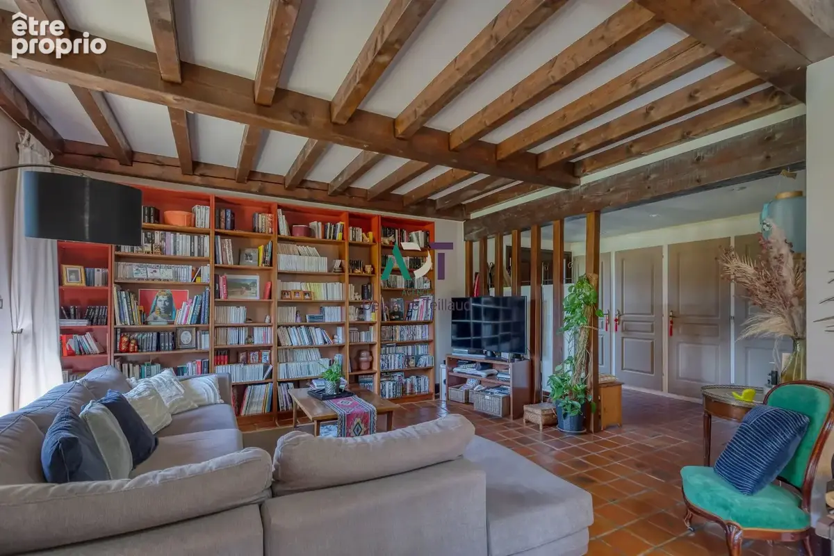 Maison 9 pièces 210 m² à vendre à Saint-Martin-D'uriage (38410) - photo 5