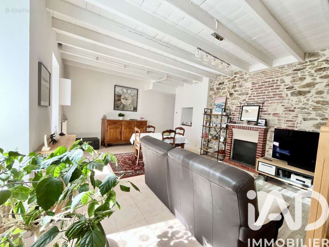 Photo 2 - Maison à SAUTRON