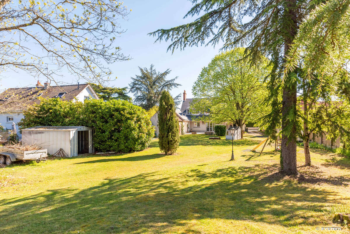 Maison à NEUVY-EN-SULLIAS