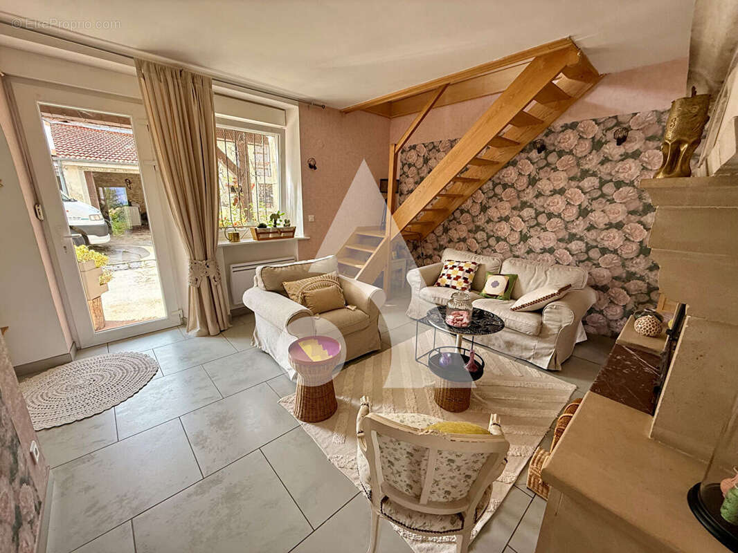 Maison à BRAUVILLIERS