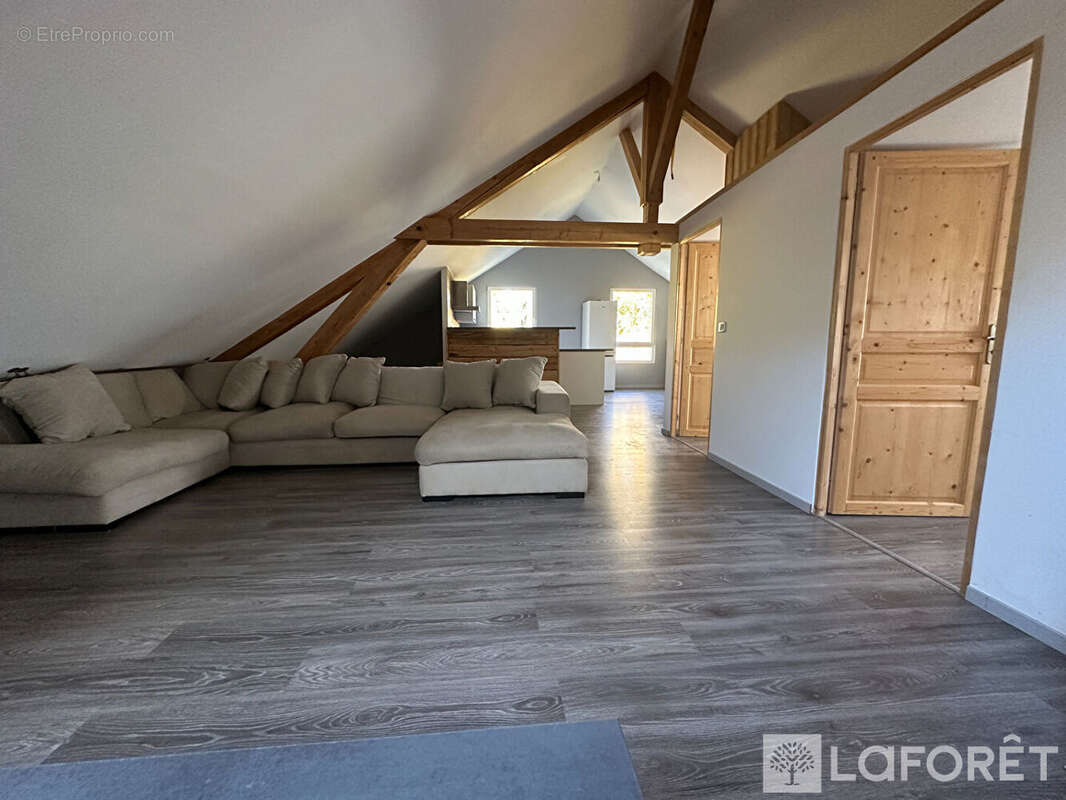 Appartement à REMORAY-BOUJEONS