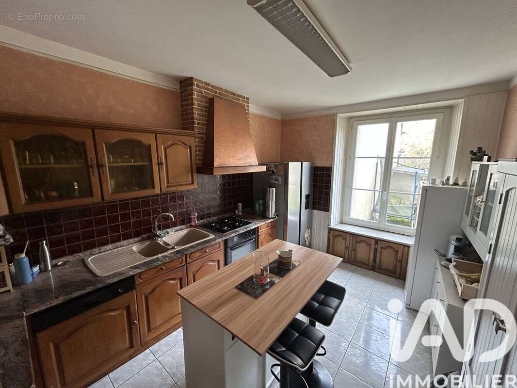 Photo 3 - Maison à ROMILLY-SUR-SEINE