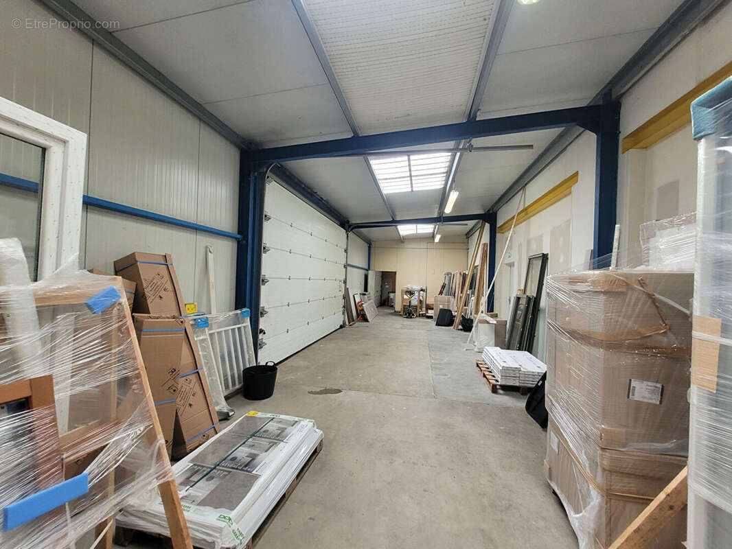 A VENDRE - 448m² - Local d'activité Montaigu Vendee - photo 10