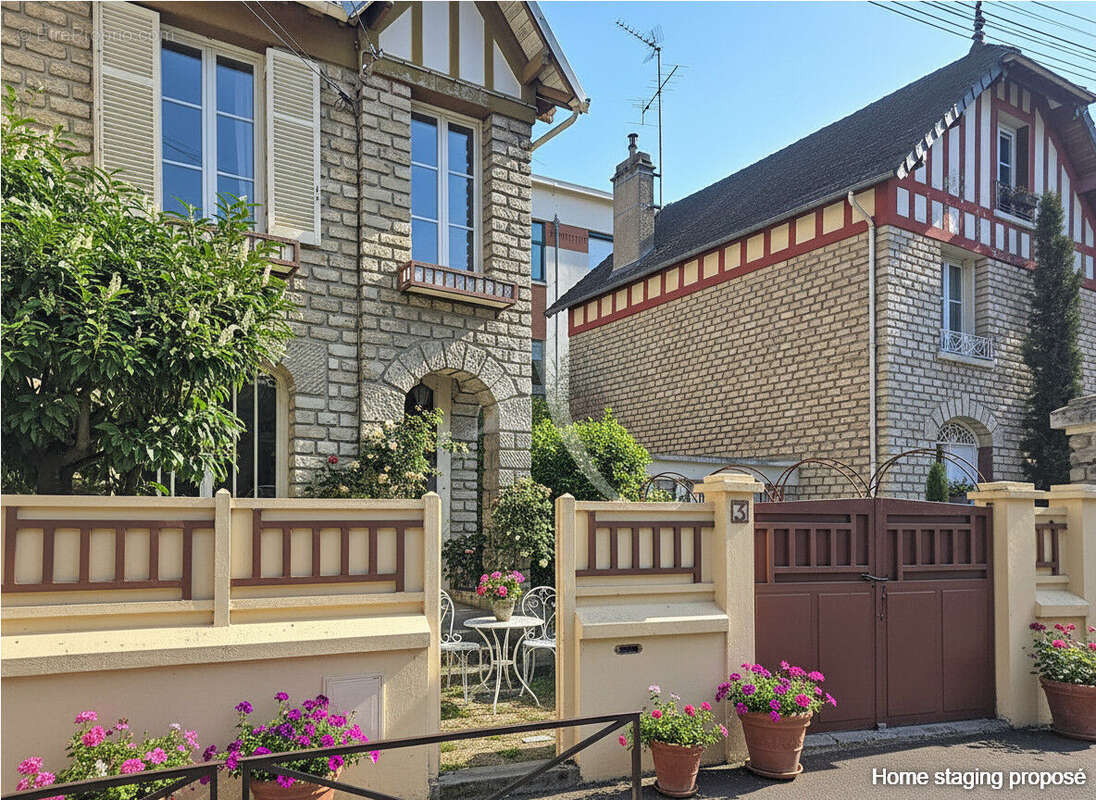 Maison à MANTES-LA-JOLIE