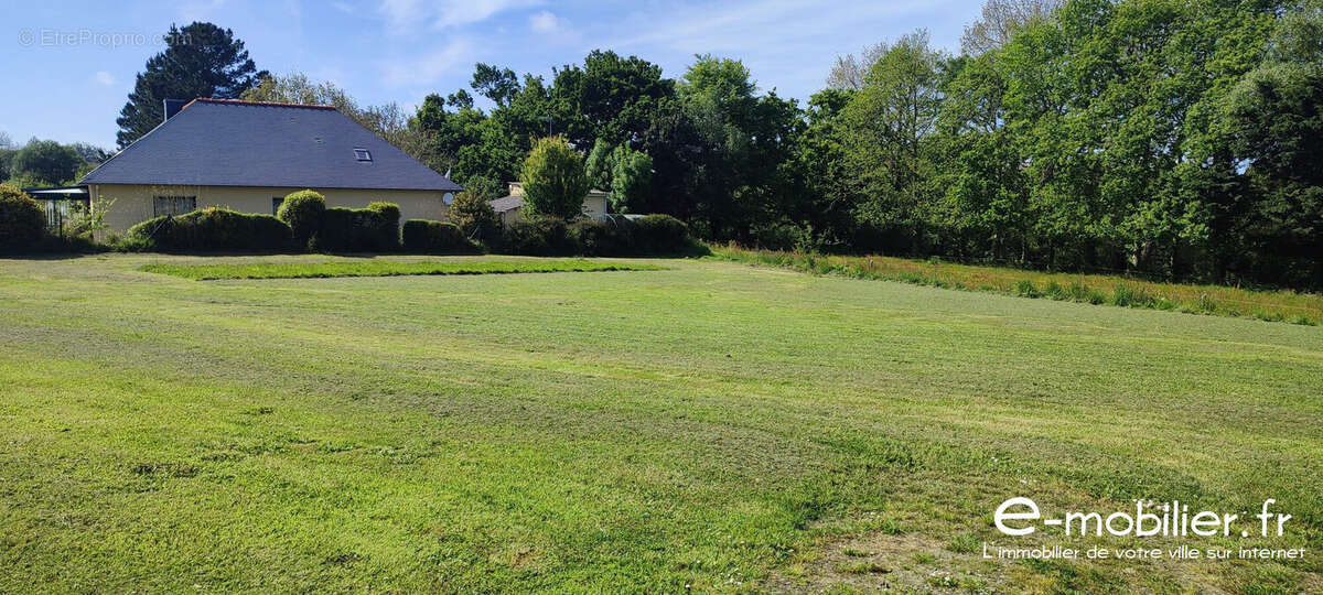 Terrain à PLOUEZEC