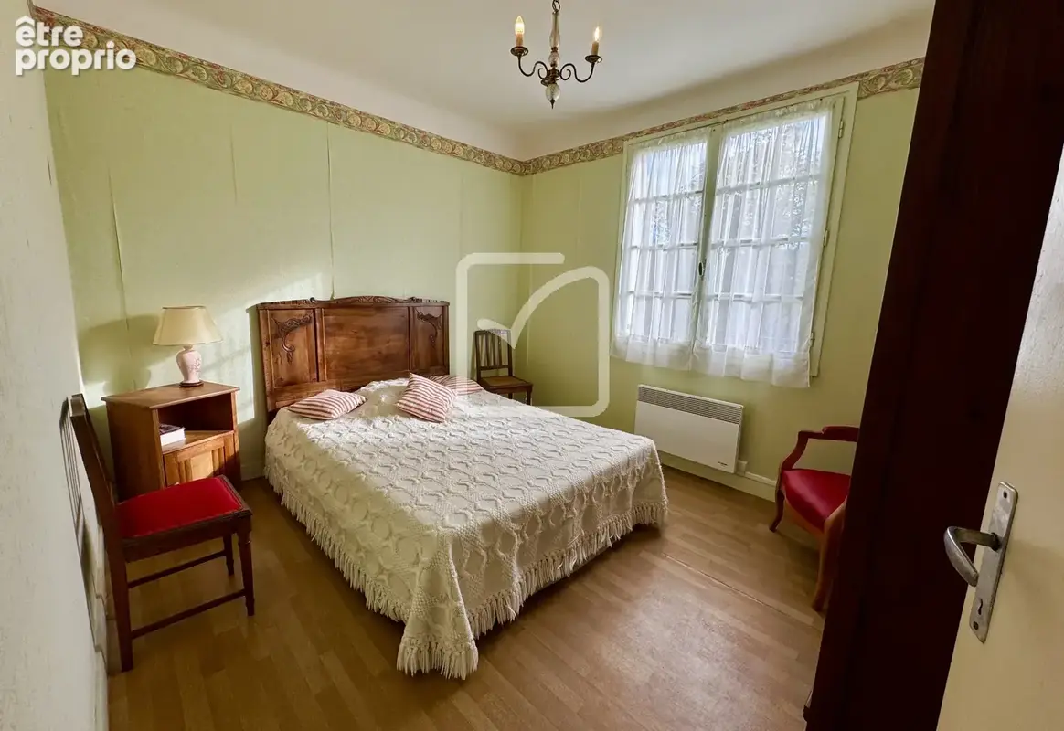 SOUS COMPROMIS _ Vaste Maison de campagne avec dépendances et grand terrain arboré de 3282 m2 - photo 6
