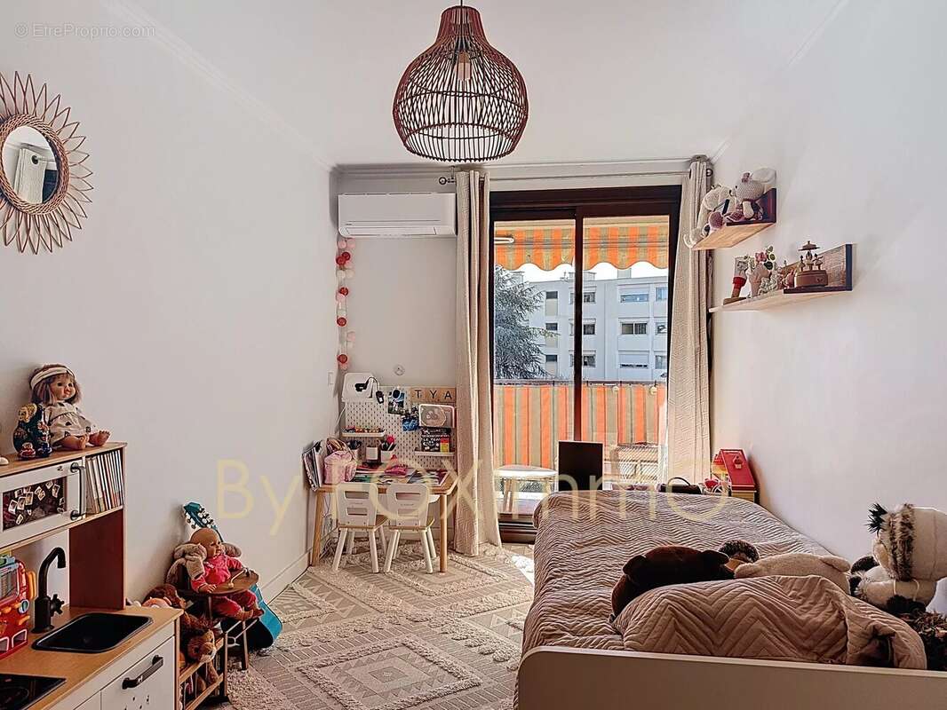 Appartement à CAGNES-SUR-MER