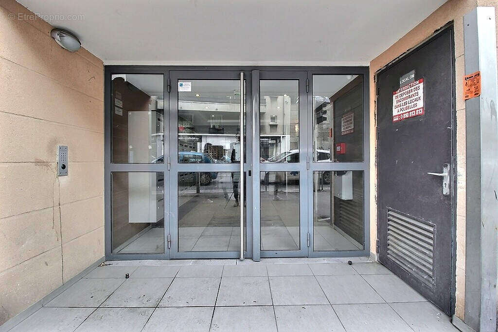 Appartement à MARSEILLE-4E