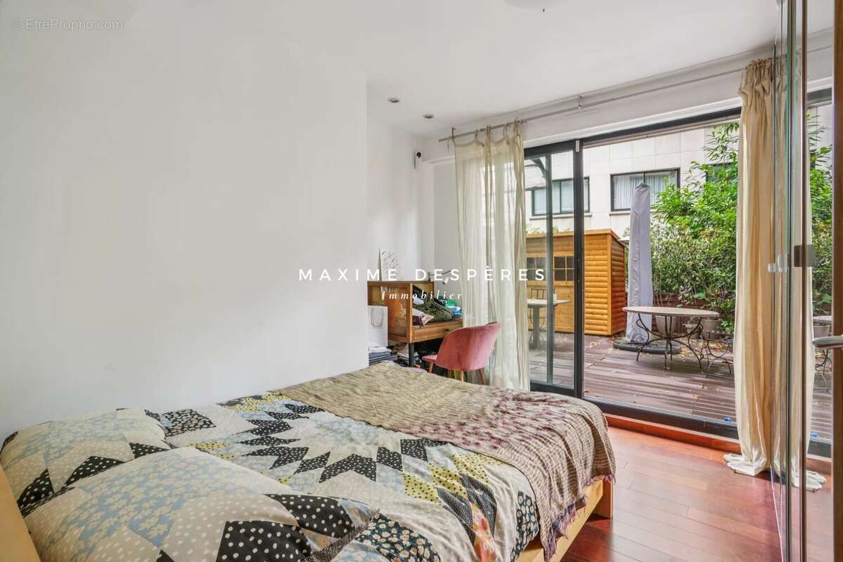 Appartement à NEUILLY-SUR-SEINE