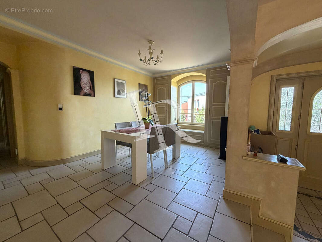 Maison 260 m² à Le Puy-En-Velay  - photo 4