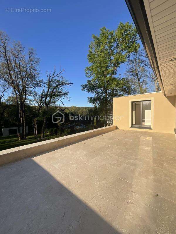 Maison à SAINT-FARGEAU-PONTHIERRY