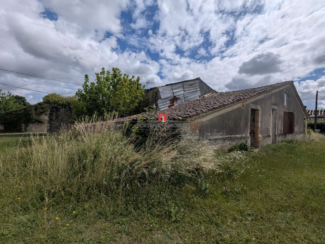 Maison 70 m² à Saint-Paul  - photo 2