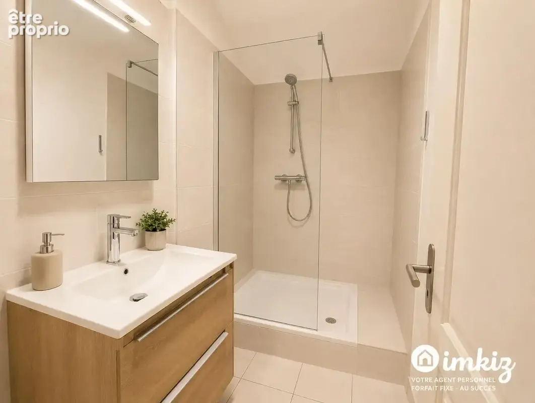 T2 de 50m² avec cachet à rénover - Fort potentiel - photo 12